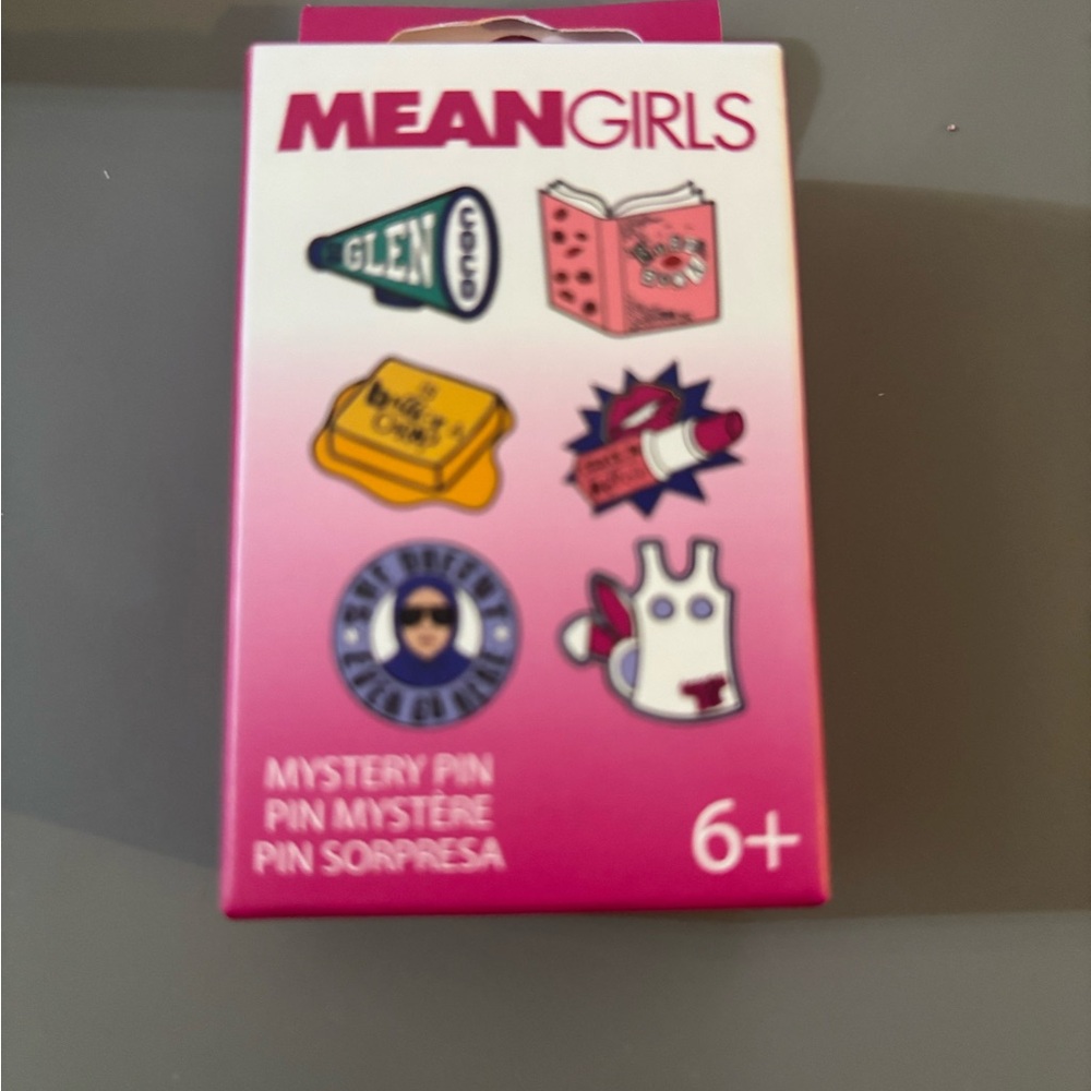 Mean Girls Mystery Pin Set/ 1 pin per box